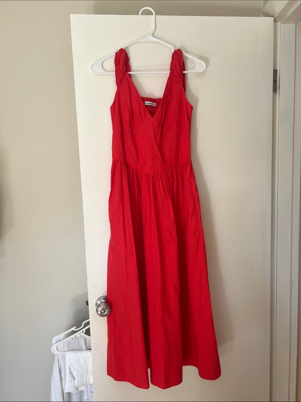 Abercrombie Women's Red Sleeveless V-Neck Midi Dress